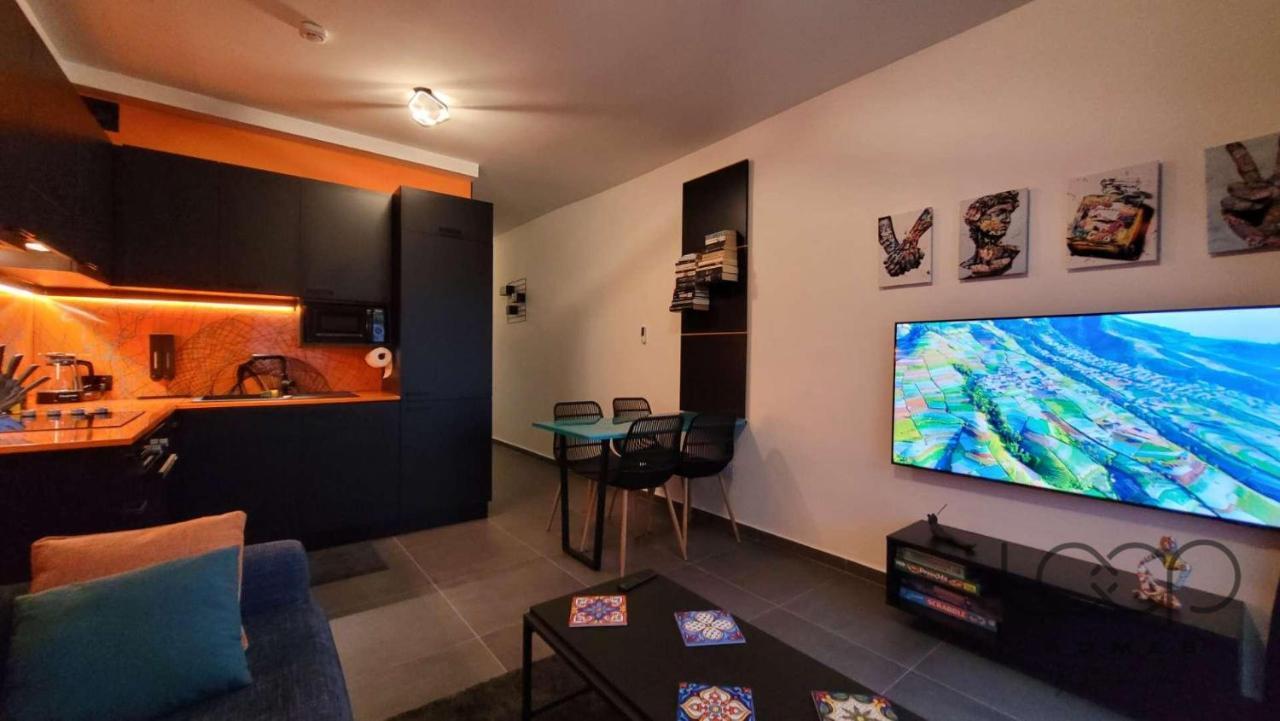 Modern - 50 M From Sea - Free Wi-Fi - Super Cool - Terrace - Fully Air-Conditioned San Pawl il-Baħar Eksteriør billede